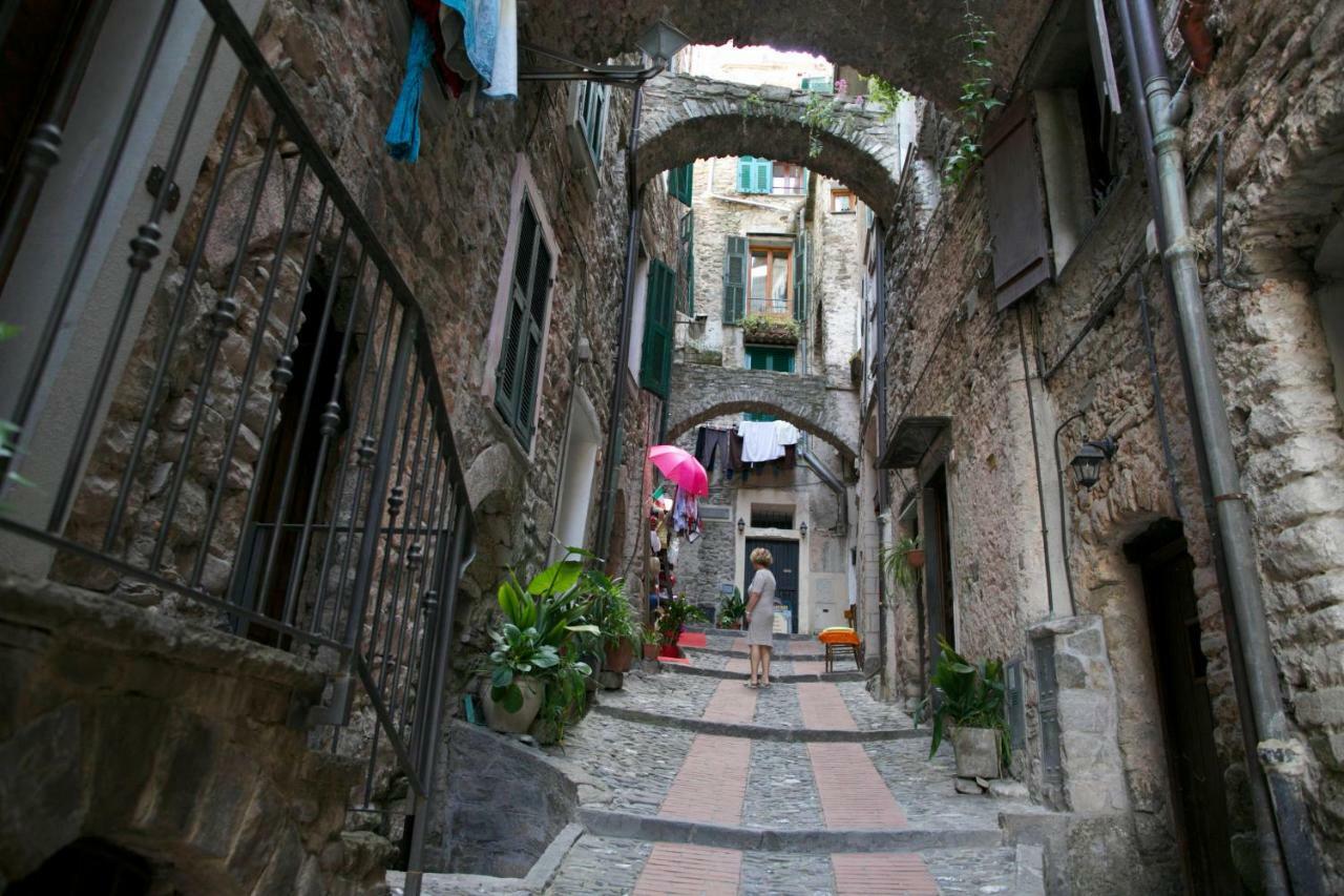 Appartamento Le Violette Dolceacqua Exterior foto