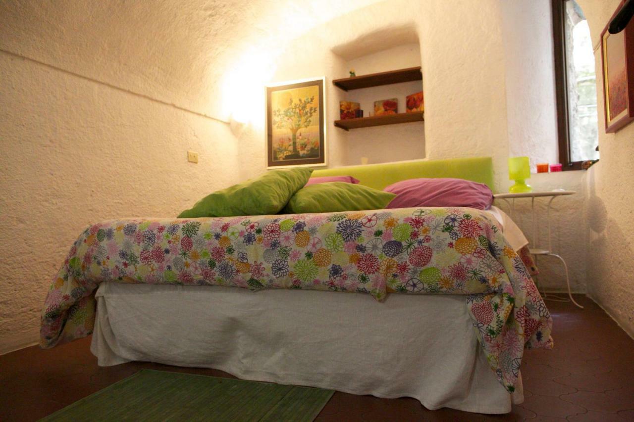 Appartamento Le Violette Dolceacqua Exterior foto
